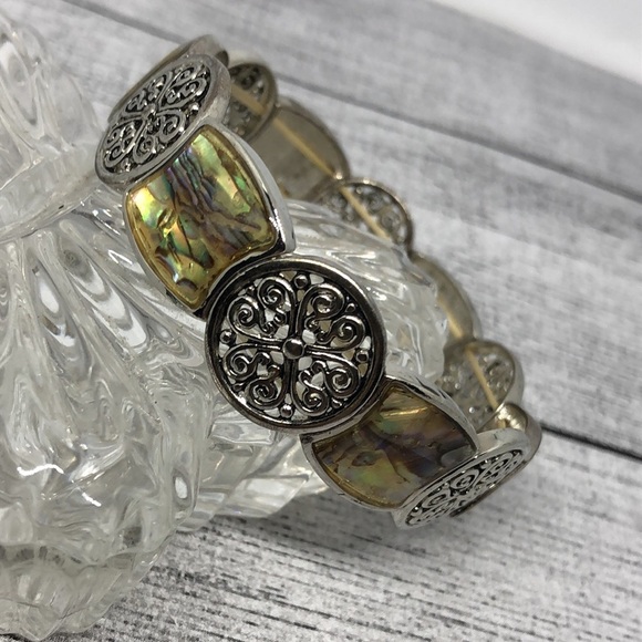 𝅺Silver tone medallion abalone inlay stretch bracelet boho statement - Picture 1 of 4